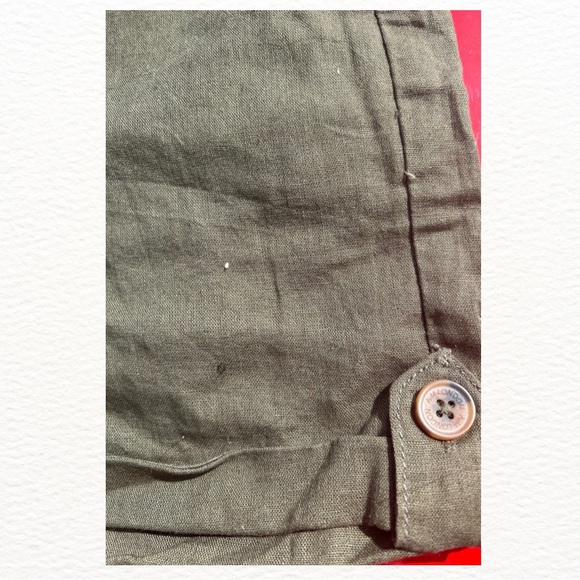 Cuffed High-Waisted shorts - Picture 2 of 5